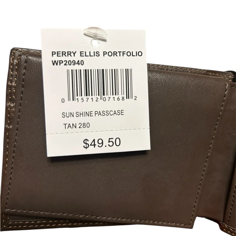 Perry Ellis Portfolio Brown Leather Sunshine Passcase Wallet